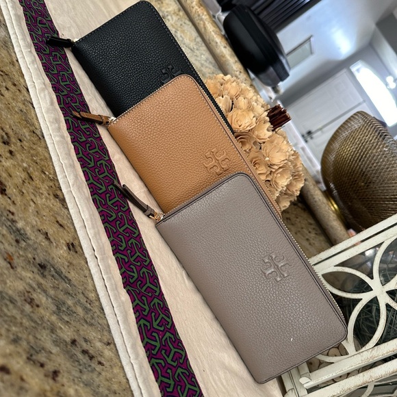 New Tory Burch thea continatal wallet ❤️‍🔥 price for each - Picture 13 of 13